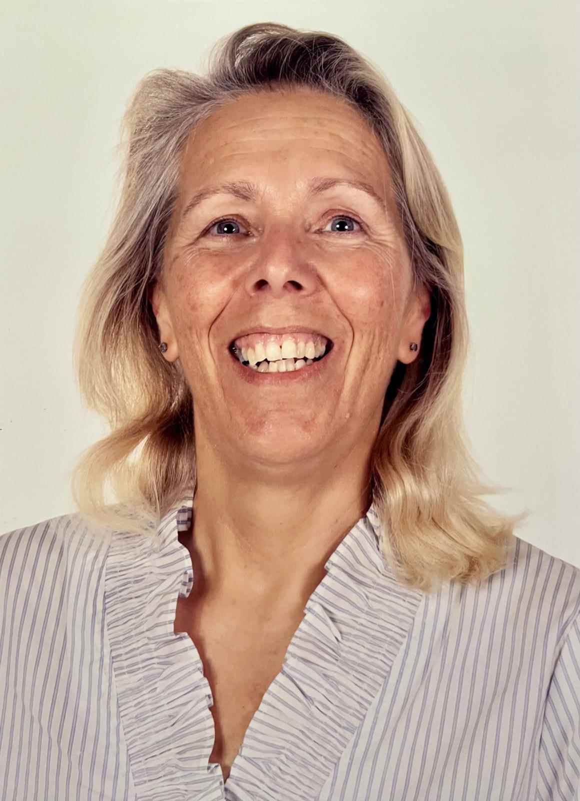 STEFANIE VAN DEN BUSSCHE